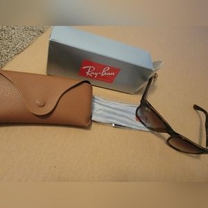 Ray-Ban Sunglass